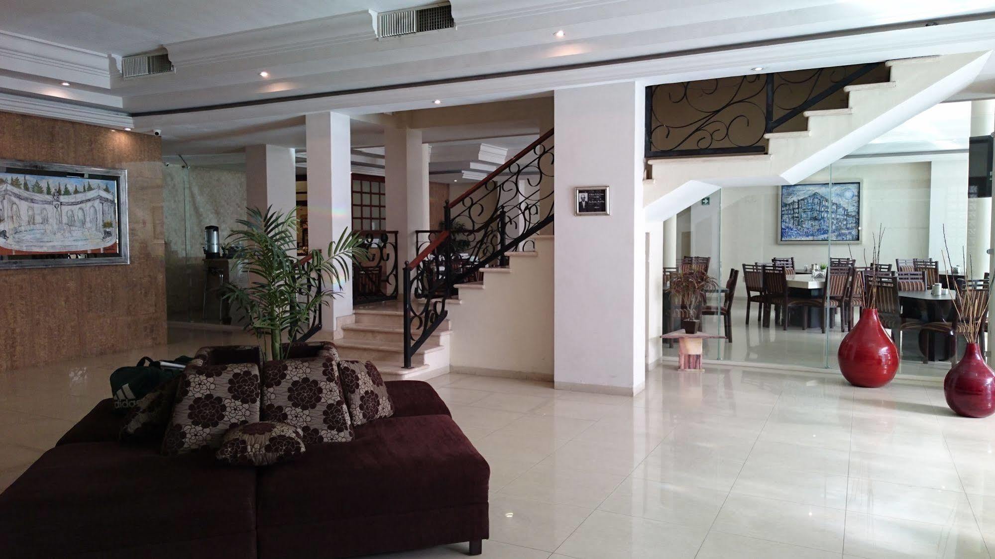 Hotel Savoy Express Torreón Exterior foto